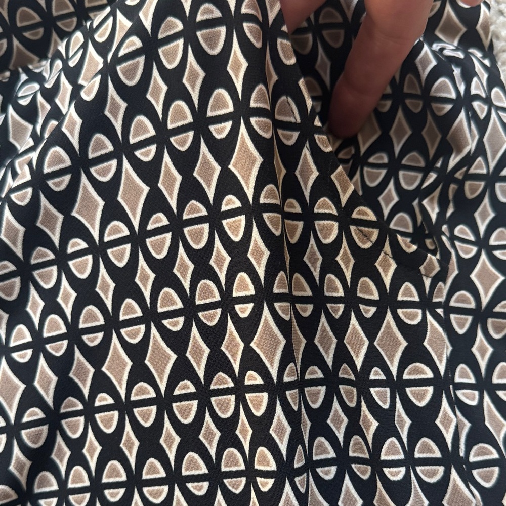 Joseph Ribkoff Geometric Pattern Pants - Picture 4 of 8
